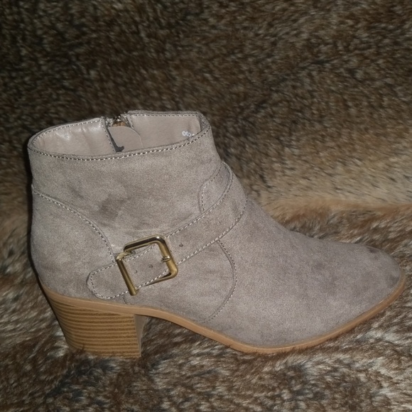 Forever 21 boots size 7 - Picture 3 of 7